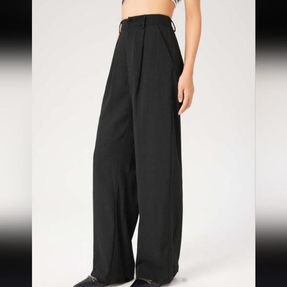 CIDER-(Black)High Waist Pleated Wide Leg Pants- Medium - Picture 3 of 10